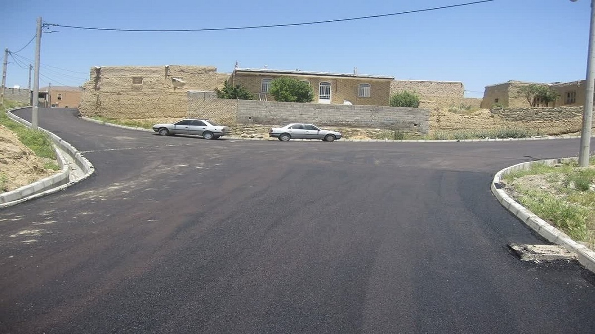 باشگاه خبرنگاران -آسفالت ریزی معابر ۶ روستای بخش پیشخور شهرستان فامنین