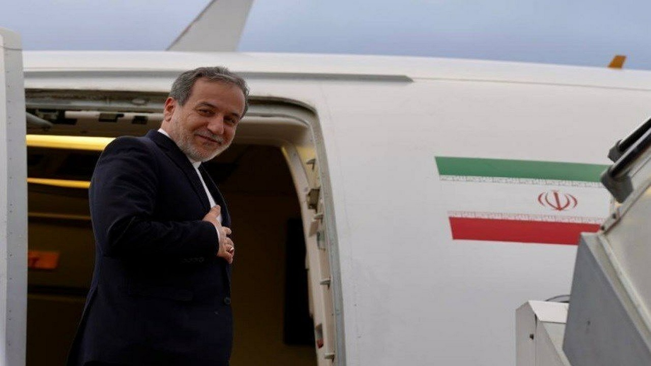 وزیر امور خارجه الجزایر را به مقصد تهران ترک کرد