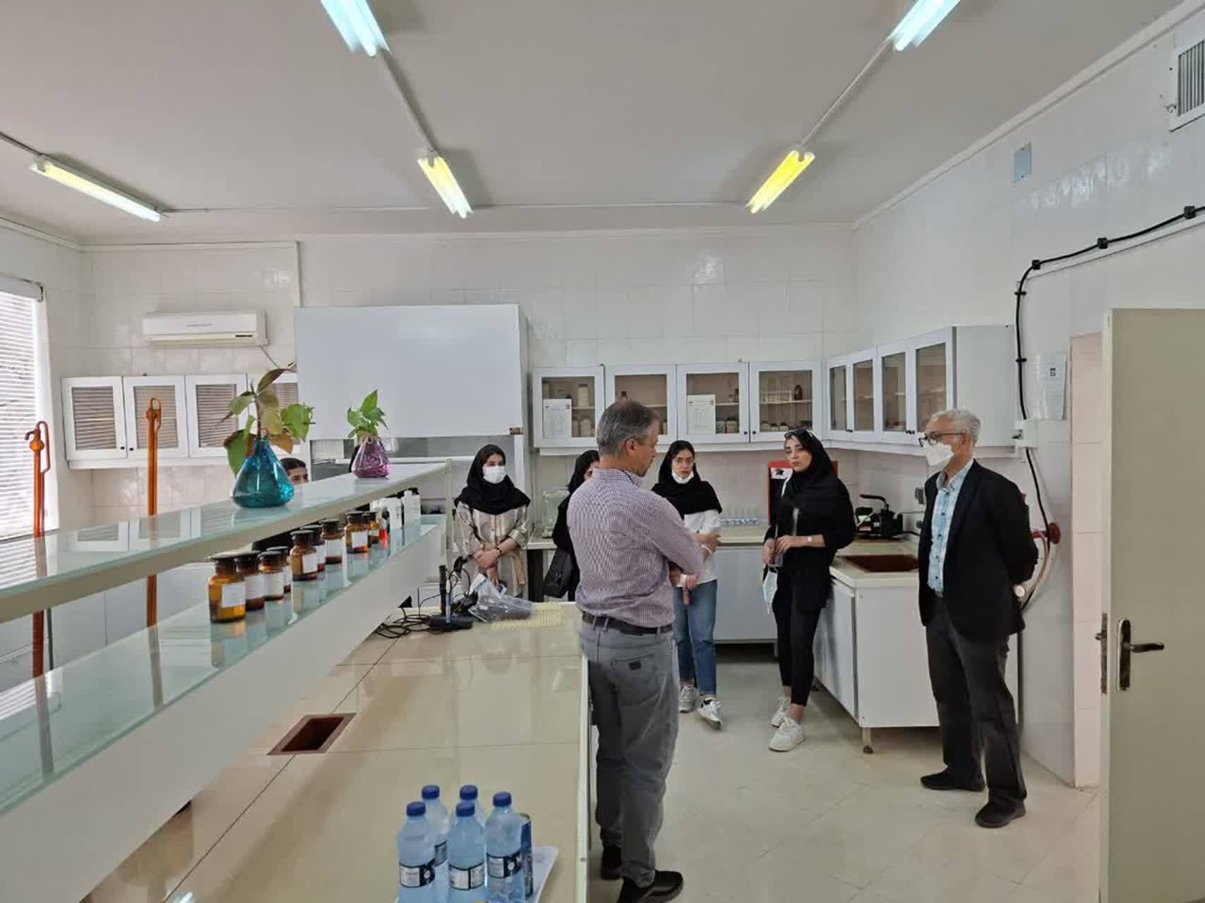 بازدید دانشجویان