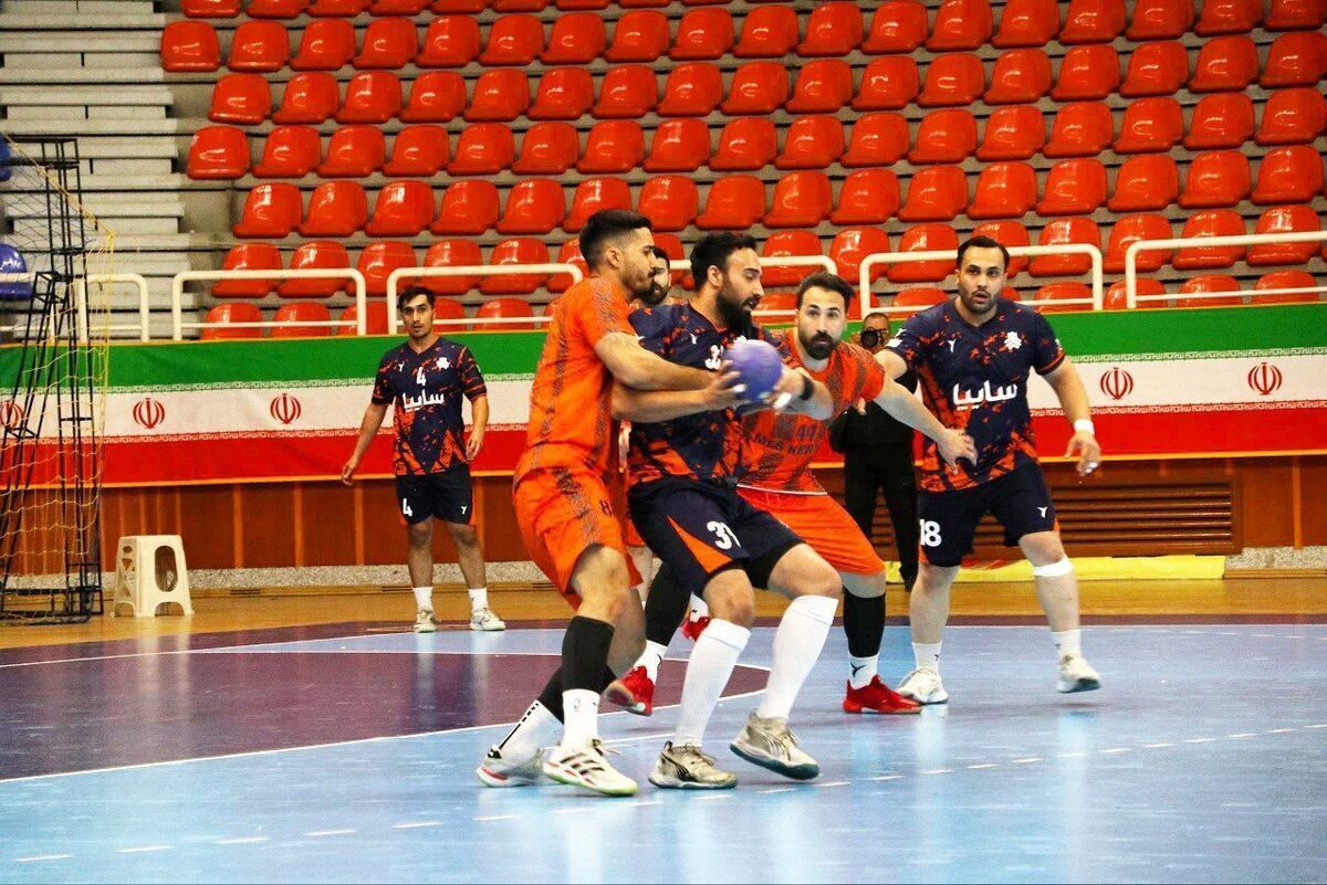 باشگاه خبرنگاران -پایان نیم فصل اول لیگ برتر هندبال با برد پرگل استقلال