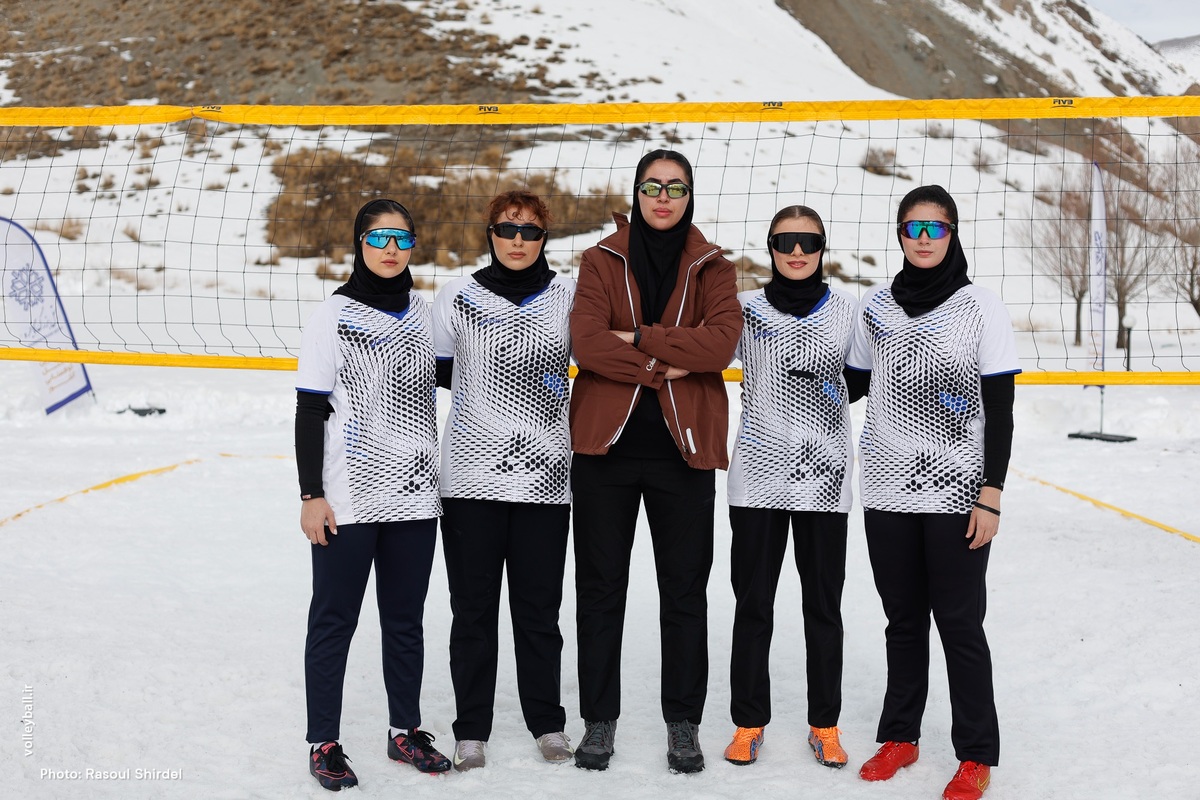 باشگاه خبرنگاران -پیروز شمیران قهرمان دومین تور ملی والیبال برفی بانوان شد