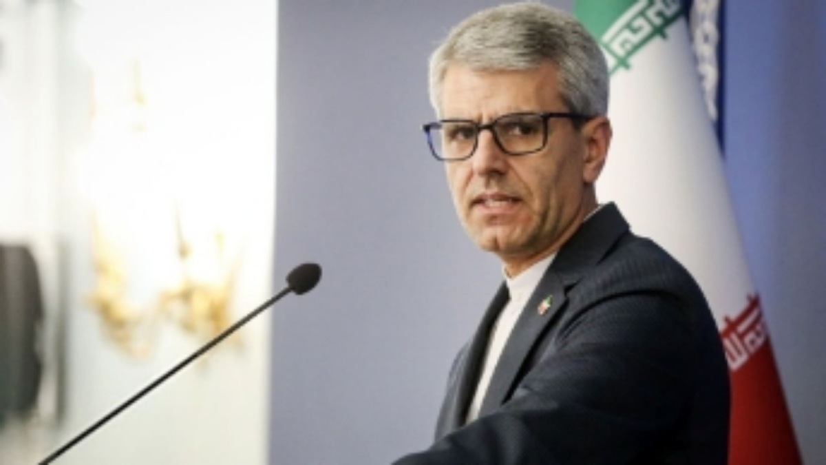 باشگاه خبرنگاران -بررسی آخرین تحولات منطقه در تماس تلفنی وزرای خارجه ایران و امارت