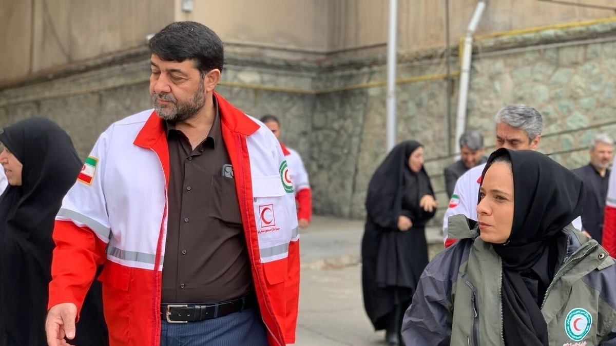 باشگاه خبرنگاران -بازدید نماینده فدراسیون بین‌المللی صلیب سرخ از فعالیت‌های امدادی هلال احمر