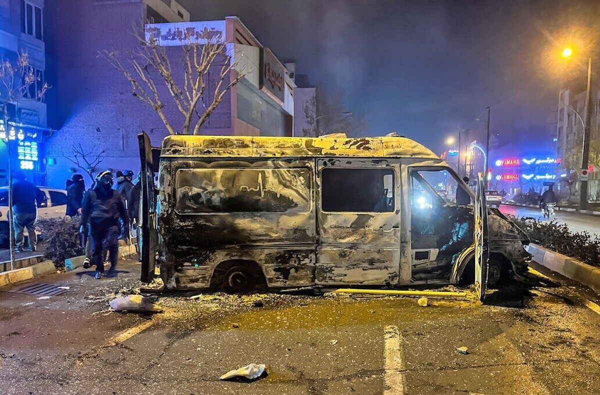 باشگاه خبرنگاران -آسیب به هشت خودروی اورژانس در حملات هوایی به تهران