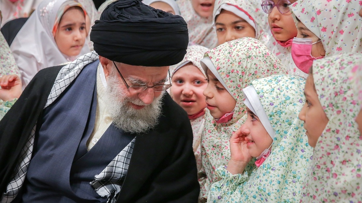 جشن بندگی دختران بافقی + فیلم