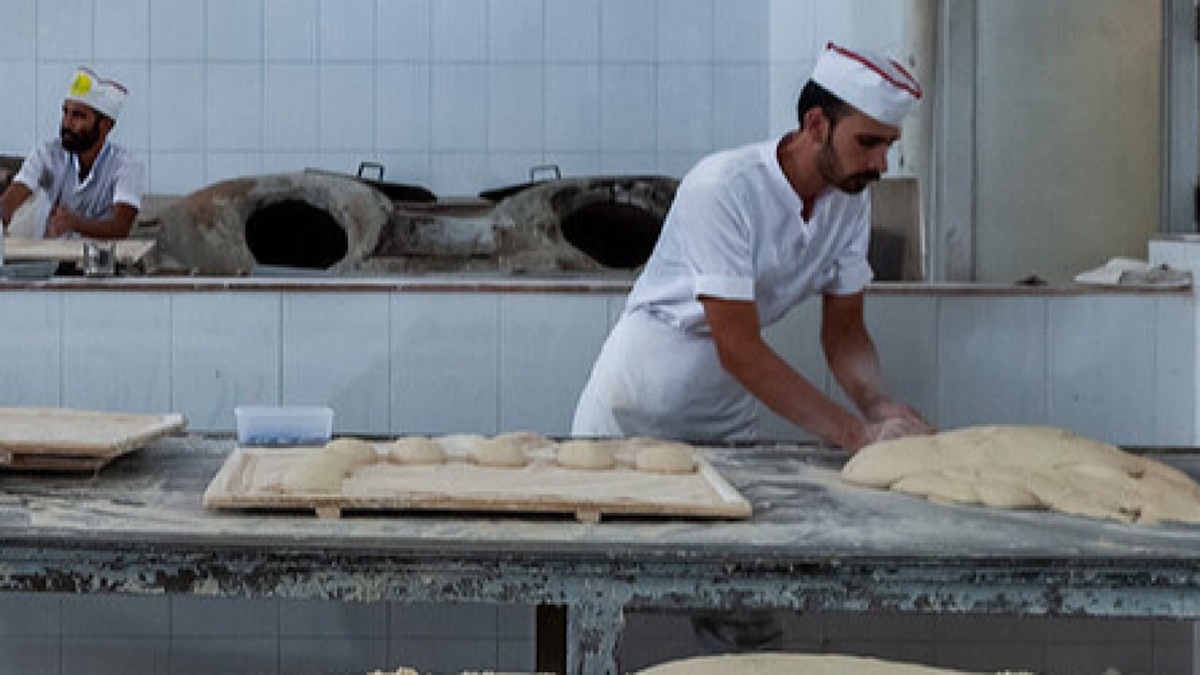 باشگاه خبرنگاران -پرداخت سهمیه آرد نانوایی‌ها تا پایان فروردین