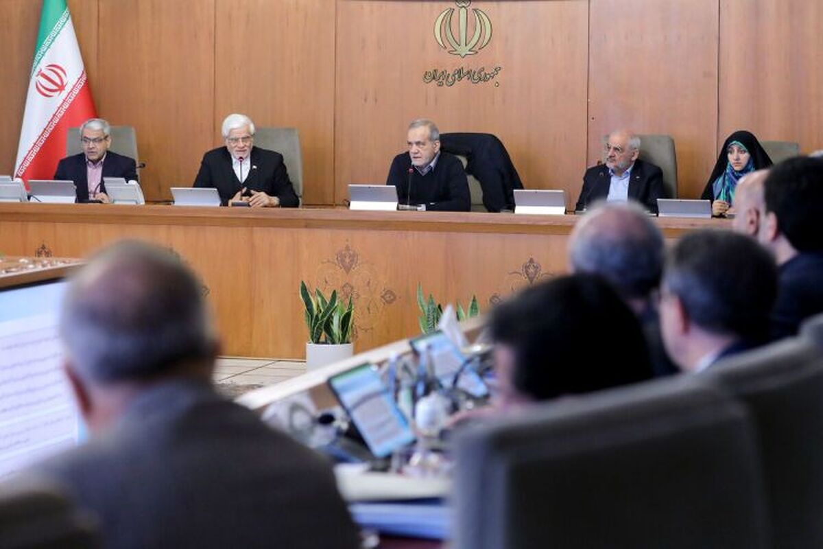 باشگاه خبرنگاران -دولت چهاردهم: انتخاب آیت‌الله مجتبی خامنه‌ای افق مرحله‌ای نوین از حکمرانی را رقم خواهد زد