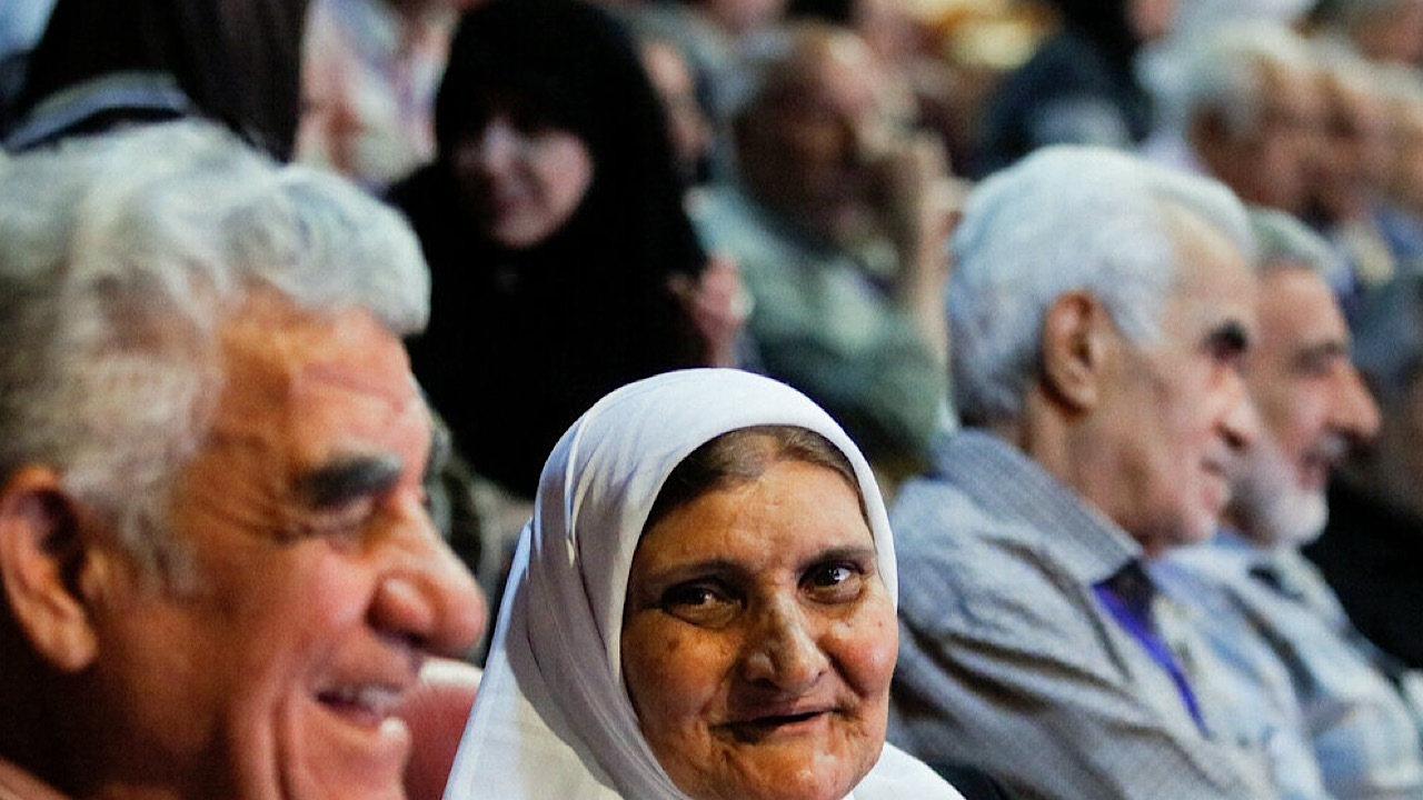 توصیه‌های کلیدی برای مراقبت از سالمندان در زمان جنگ