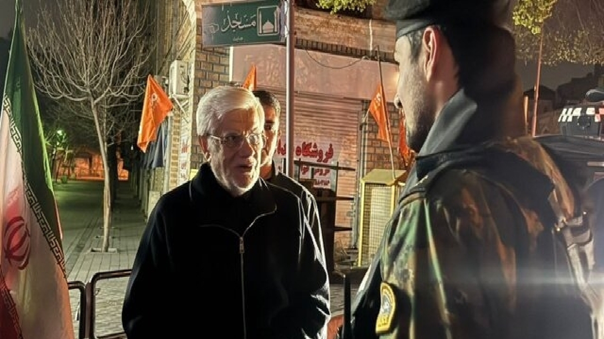 باشگاه خبرنگاران -بازدید شبانه محمدرضا عارفاز ایستگاه‌های بازرسی فراجا در تهران