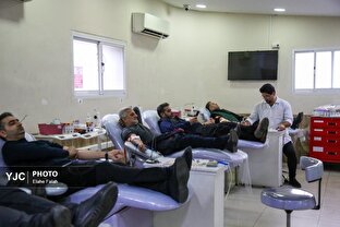 حمایت مردم ایران از مجروحان جنگ تحمیلی با اهدای خون