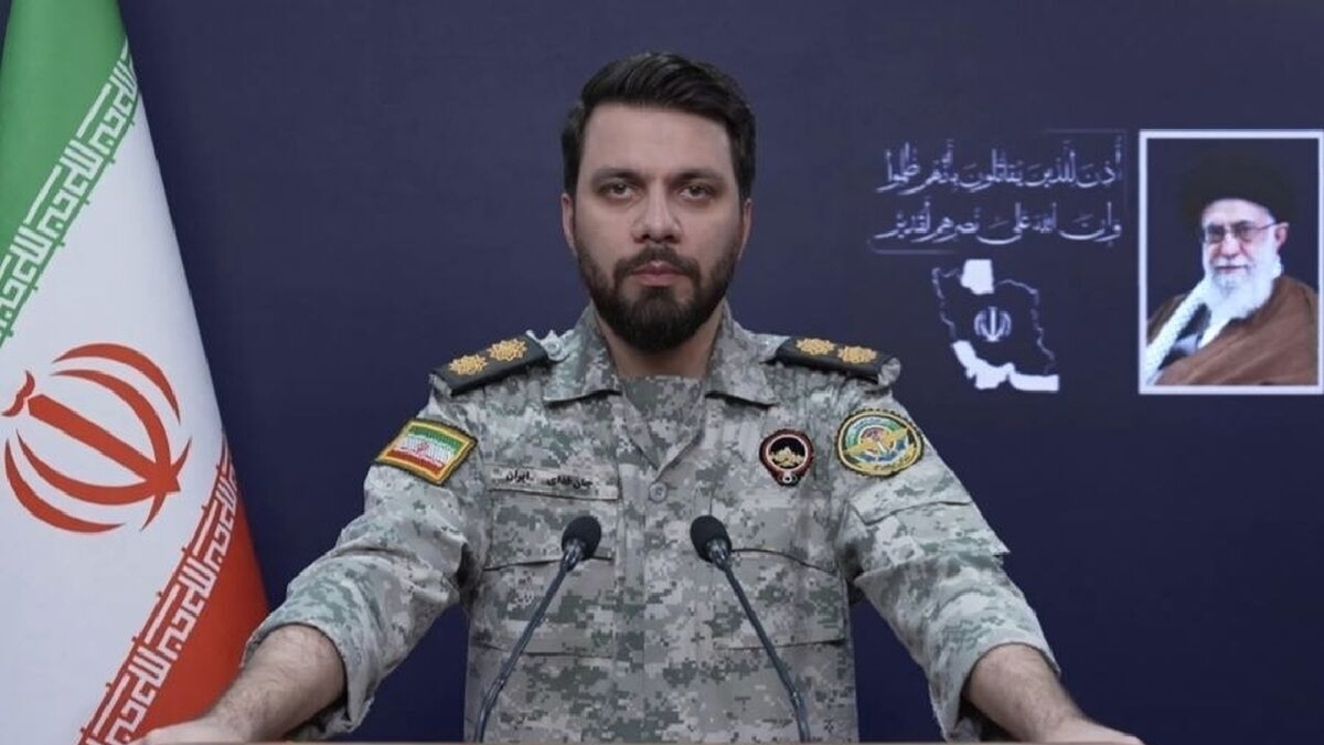 باشگاه خبرنگاران -‌نمی‌گذاریم حتی یک لیتر نفت به نفع آمریکا و شرکای آن‌ها از تنگه هرمز عبور کند