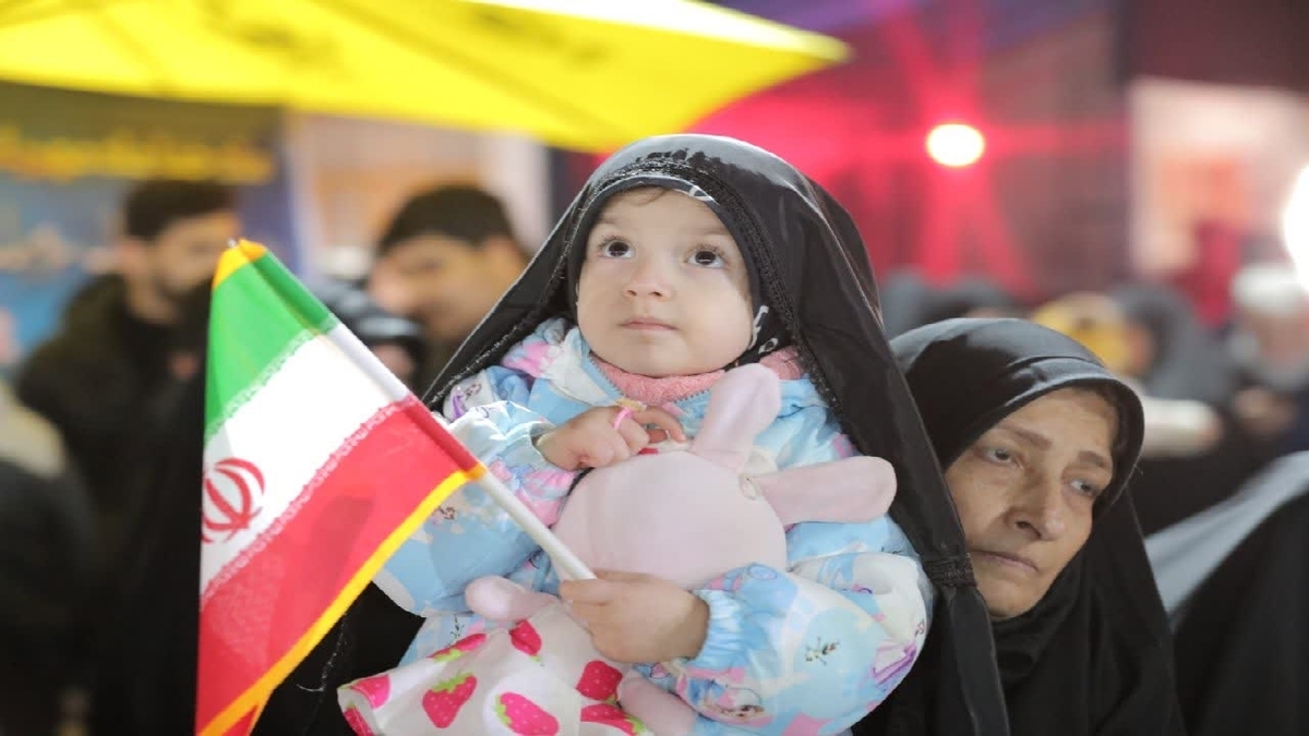 باشگاه خبرنگاران -اینجا شهرداری رشت،  میدان وفاداری+ تصاویر