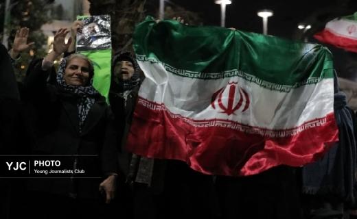 اینجاشهرداری رشت،  میدان وفاداری + تصاویر