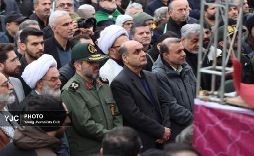 جلوه ای از حضوردشمن شکن مردم رشت در راهپیمایی روز جهانی قدس
