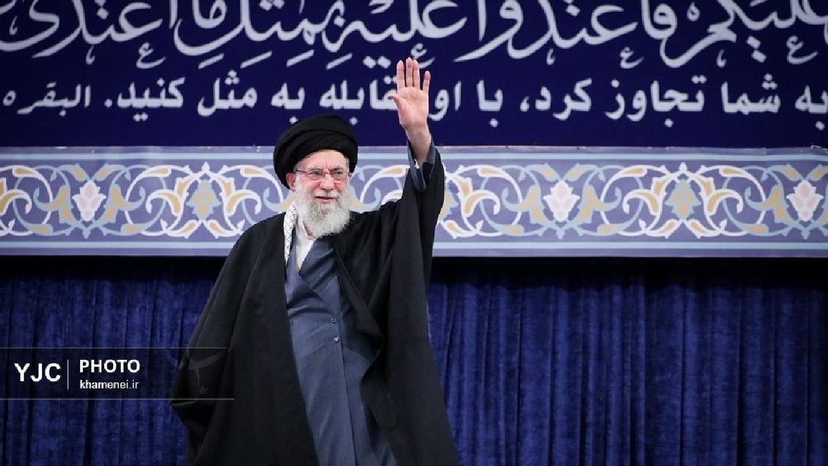 باشگاه خبرنگاران -این مشتِ گره‌کرده...؛ شعری در وصف رهبر شهید انقلاب