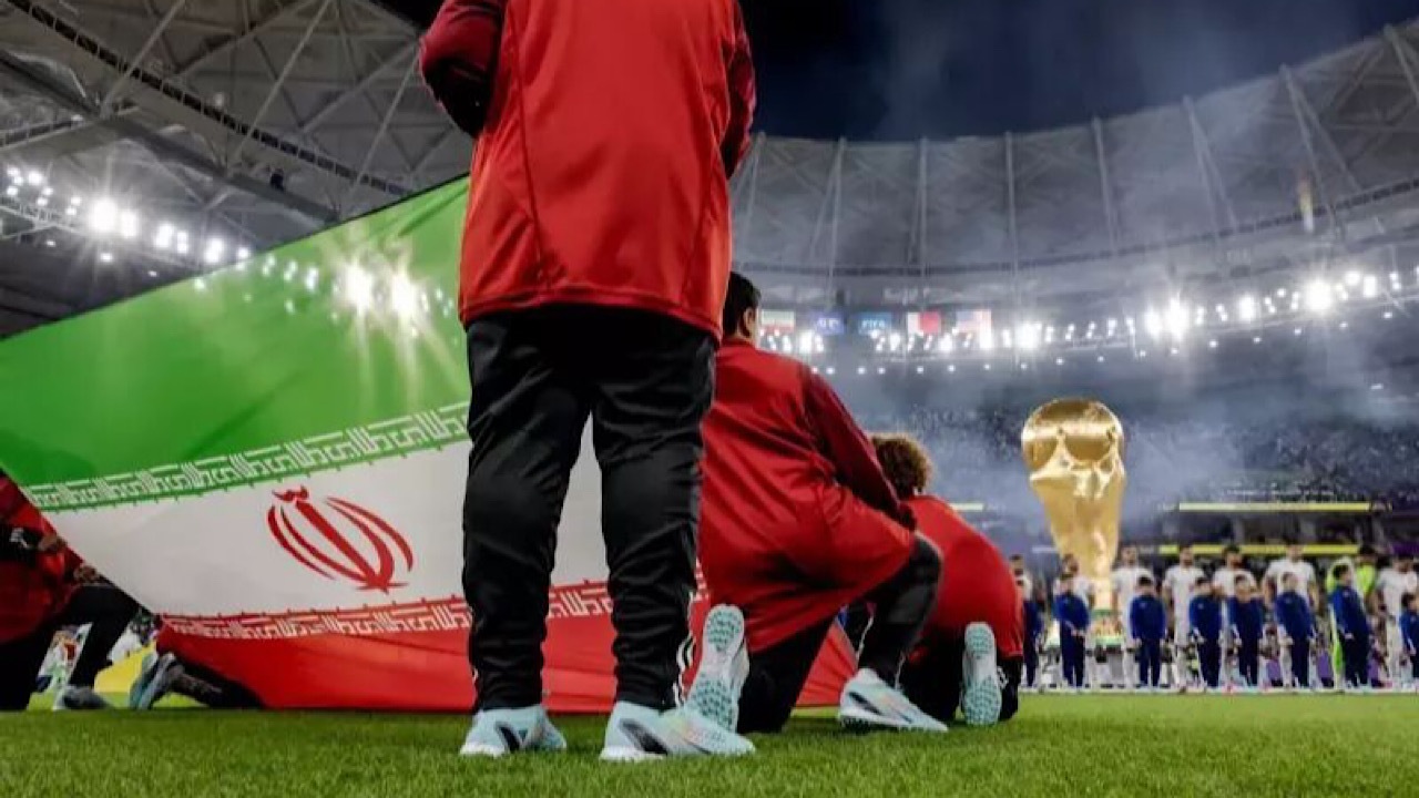 بازی‌های تیم فوتبال ایران را از آمریکا به مکزیک منتقل کنید