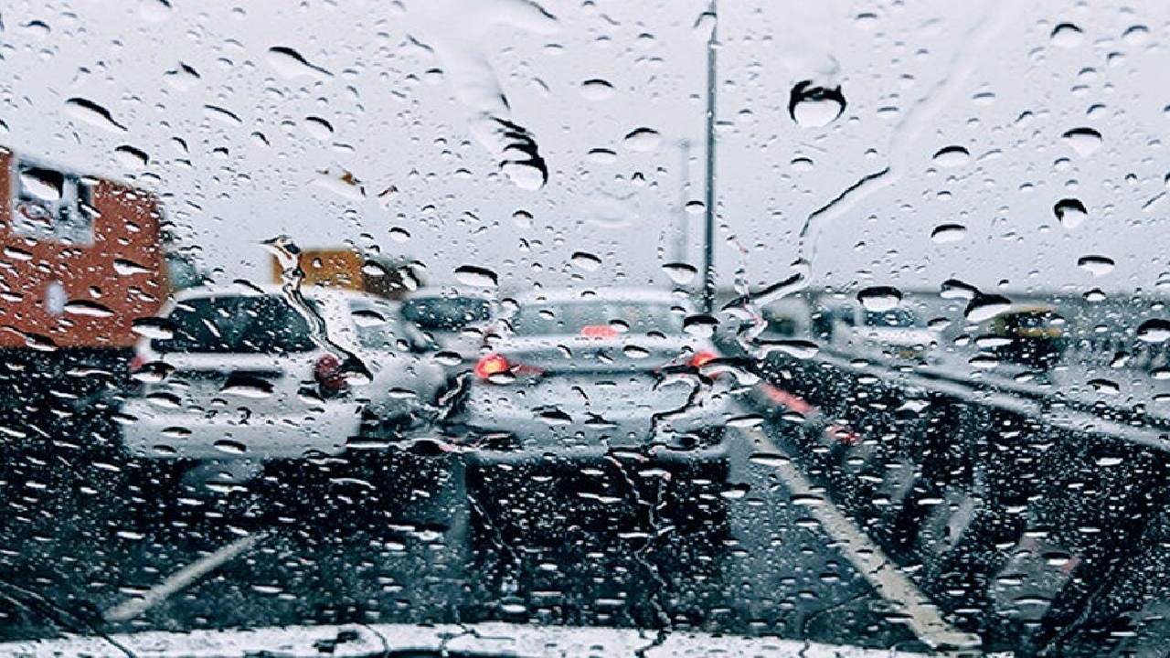 ترافیک نیمه‌سنگین در محور‌های چالوس و هراز/ مه گرفتگی و بارش باران در ۱۹ استان