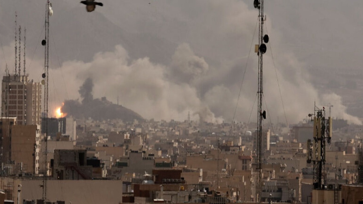 باشگاه خبرنگاران -شهادت ۵۷ دانش‌آموز و معلم در حمله تروریستی به مدرسه میناب