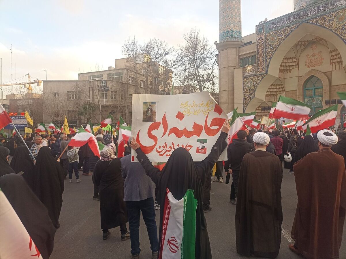 باشگاه خبرنگاران -تجمع پایتخت‌نشینان در محکومیت حملات هوایی به کشورمان