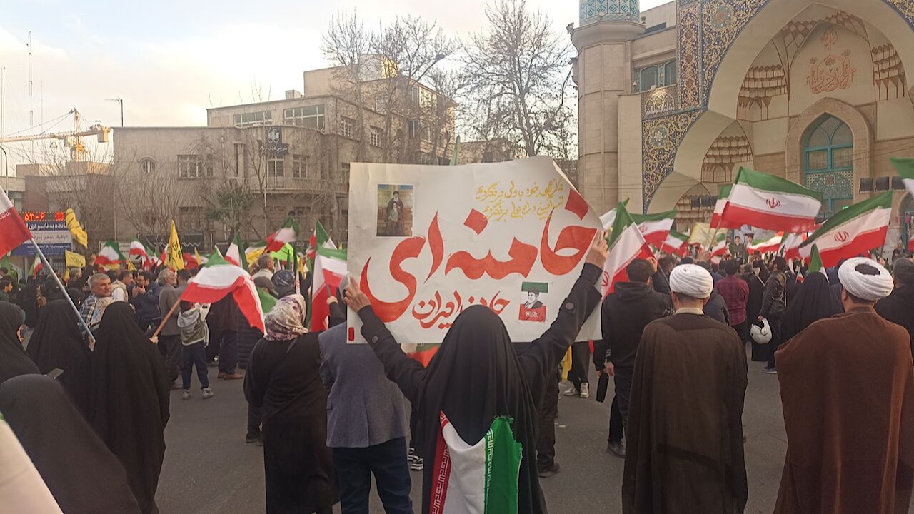 تجمع پایتخت‌نشینان در محکومیت حملات هوایی به کشورمان