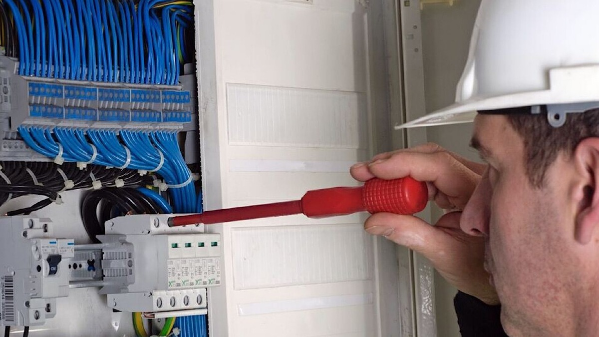 باشگاه خبرنگاران -توانیر: تا اطلاع ثانوی ماموری برای قرائت کنتور مراجعه نخواهد کرد