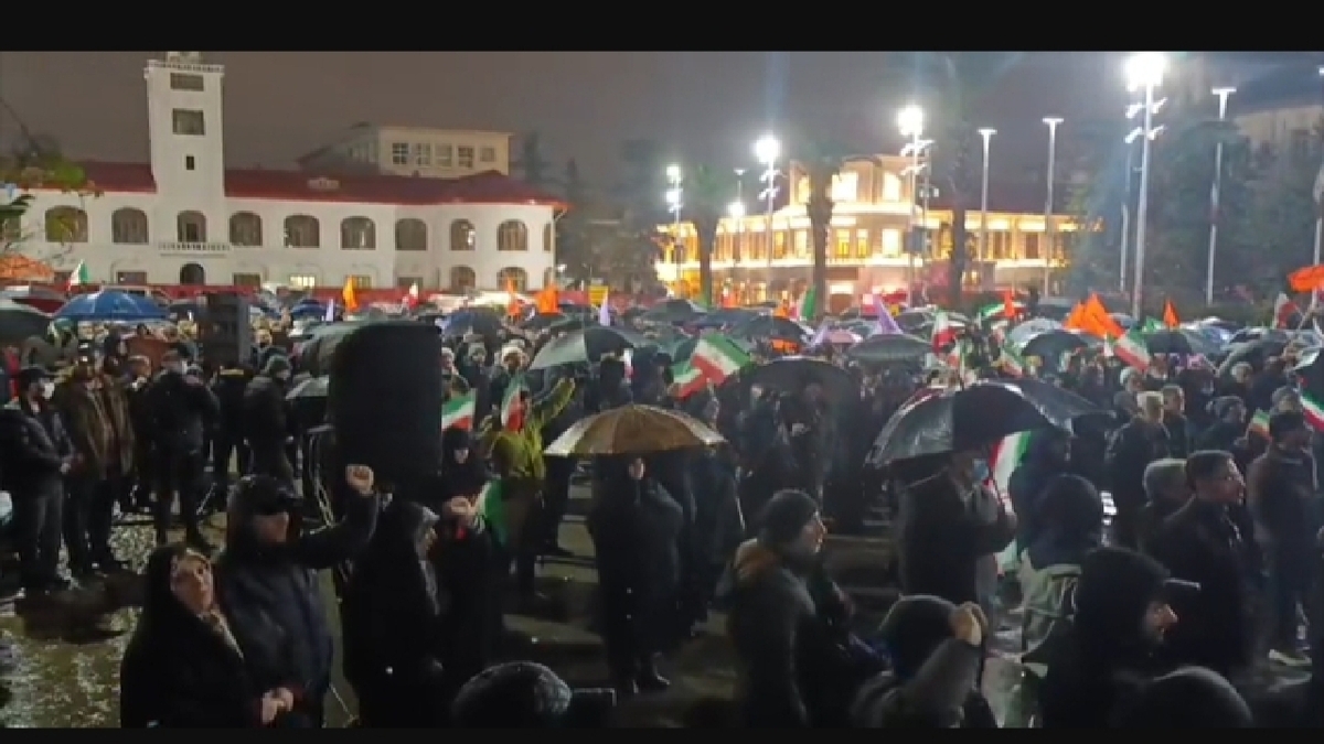 باشگاه خبرنگاران -تجمع مردم ولایتمدار رشت در محکومیت حمله امریکایی صهیونی به ایران