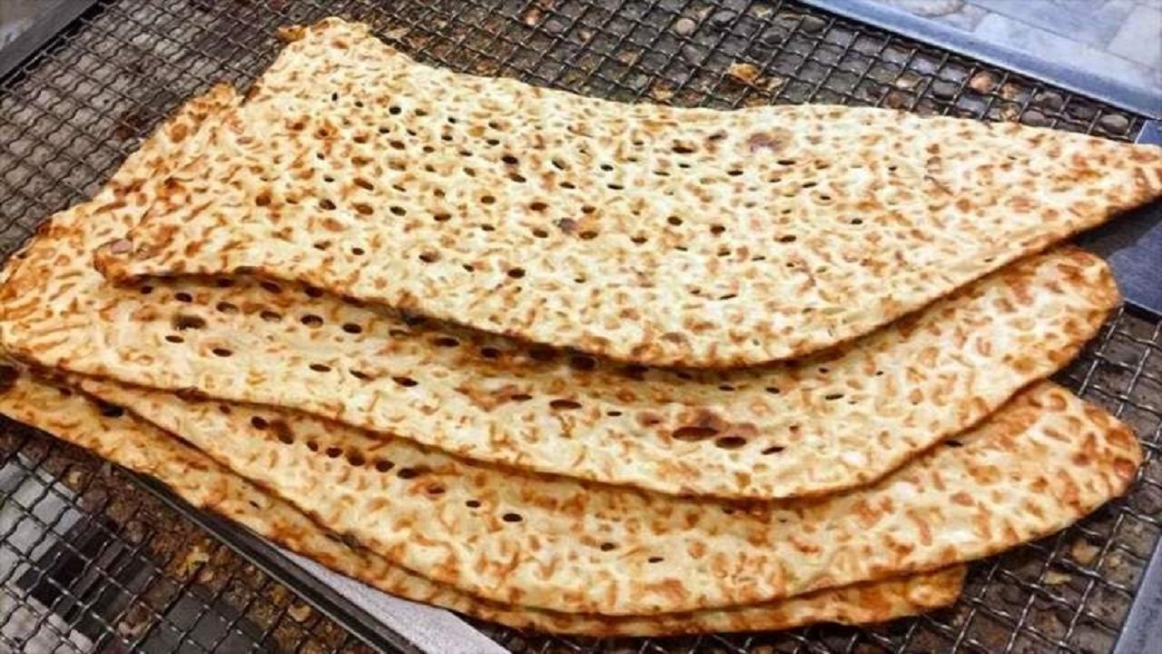 چانه زنی مردم و نانوایان بر سر قیمت نان