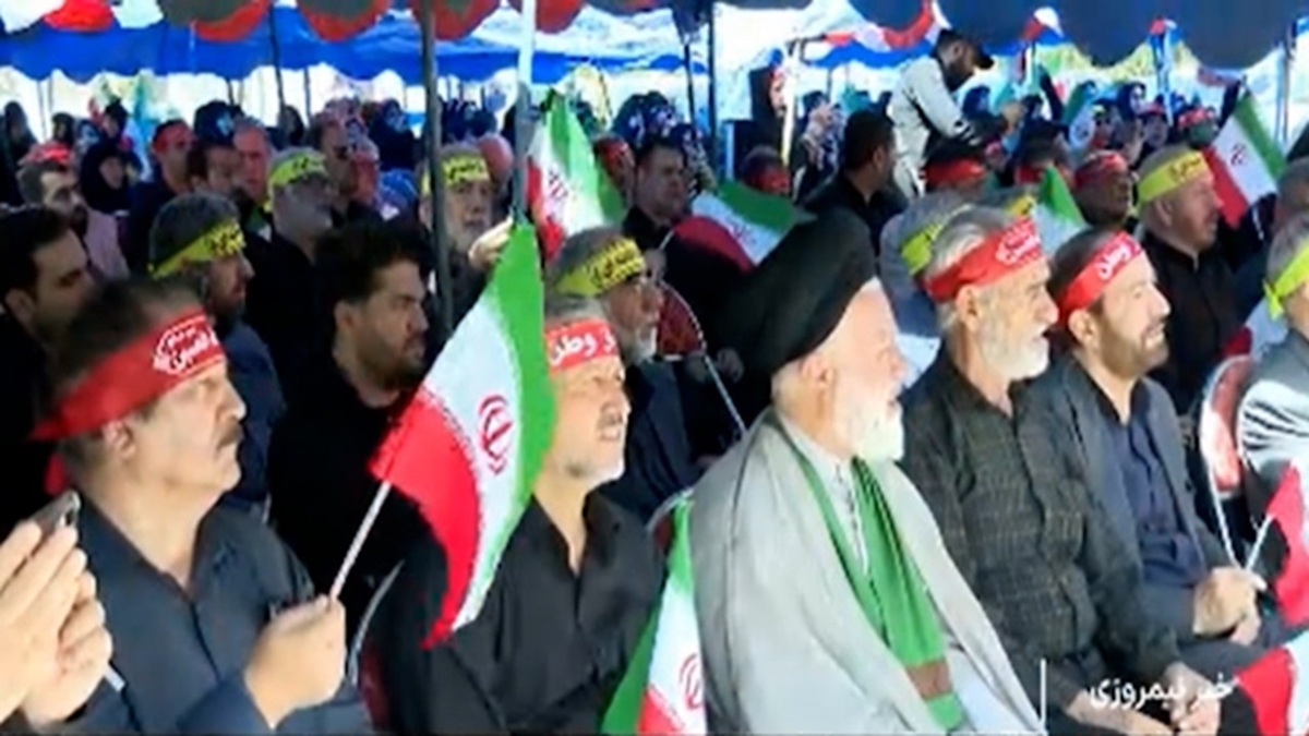 آوازخوانی حجت الاسلام قاسمیان در برنامه محفل به یاد شهدا + فیلم