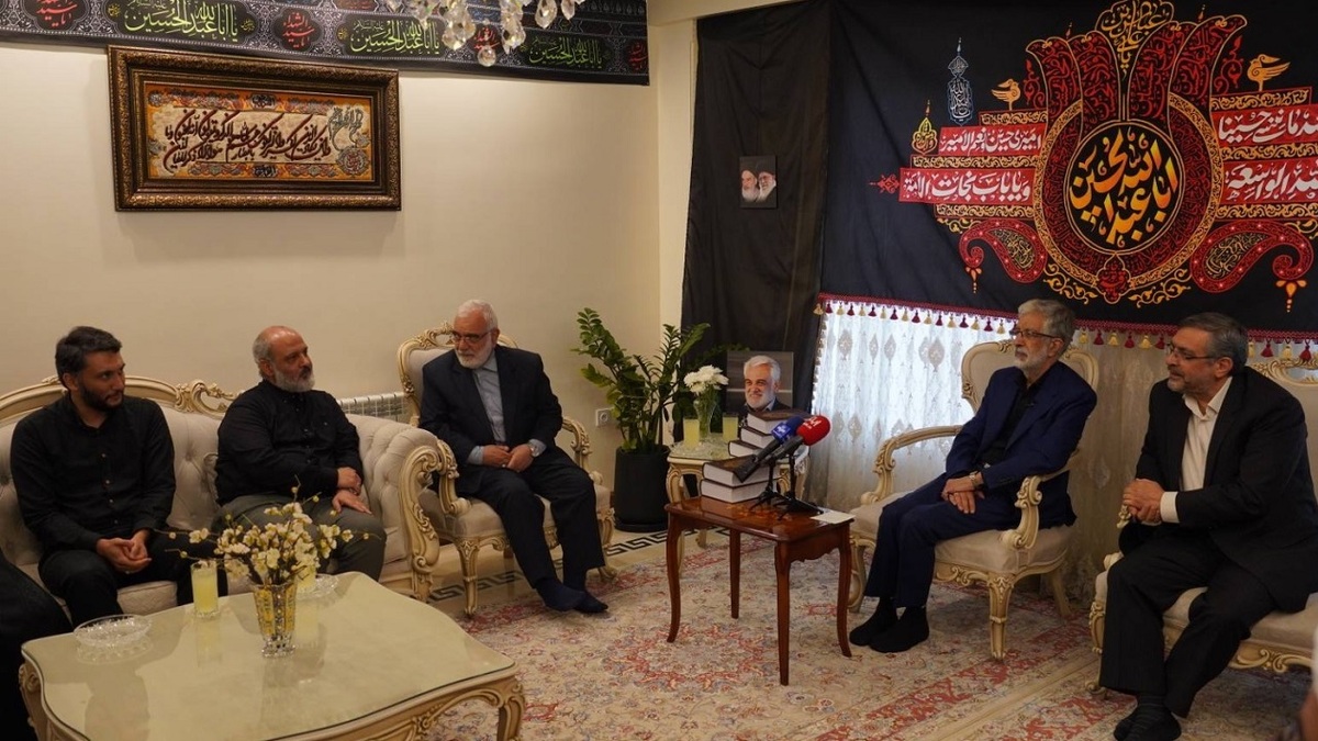 باشگاه خبرنگاران -حداد عادل با خانواده دانشمند شهید محمد مهدی طهرانچی دیدار کرد