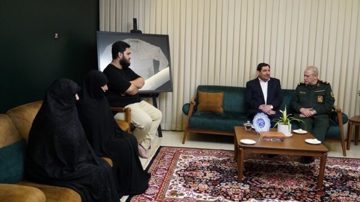 باشگاه خبرنگاران -دیدار مخبر با خانواده شهید سرلشکر حاجی‌زاده