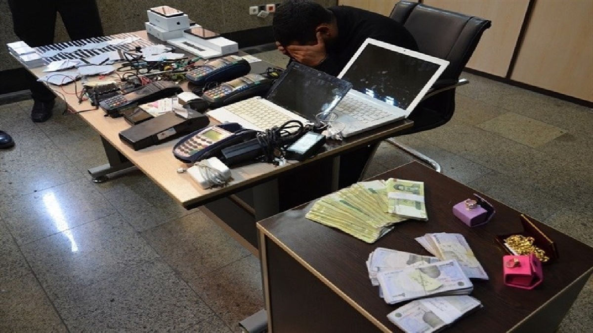 باشگاه خبرنگاران -دستگیری عامل برداشت ۱۳ میلیاردی به روش اسکیمر