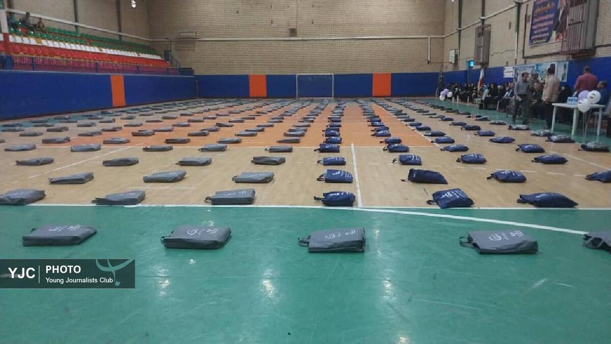 باشگاه خبرنگاران -توزیع ۱۷۰۰ بسته نوشت‌افزار میان دانش‌آموزان بهبهانی به ارزش ۲ میلیارد تومان