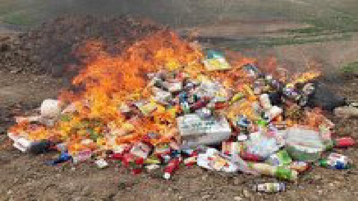 باشگاه خبرنگاران -معدوم سازی بیش از ۶ تن مواد غذایی غیرمجاز در دزفول