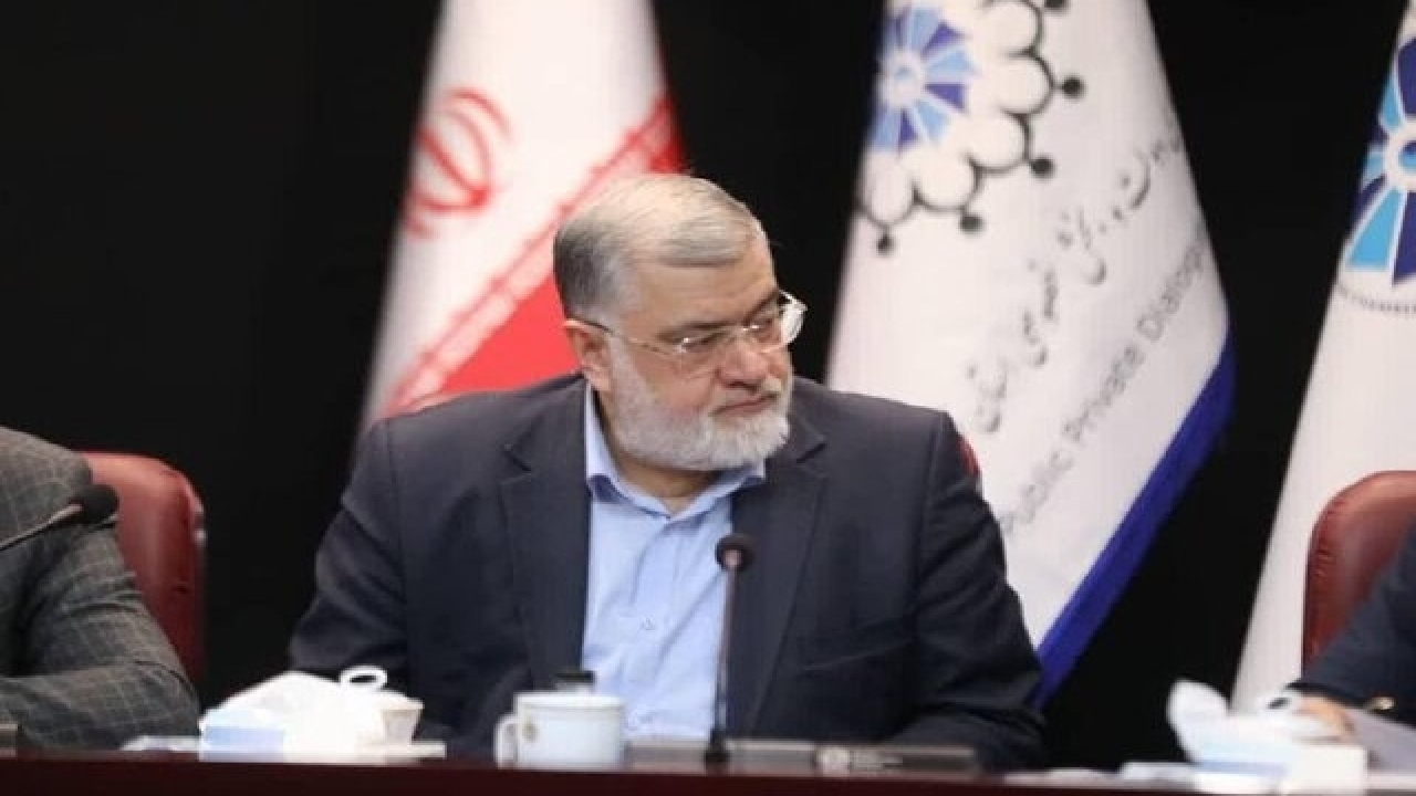 استاندار تهران: رمز اقتصاد مقاومتی «سپردن کار به مردم» است