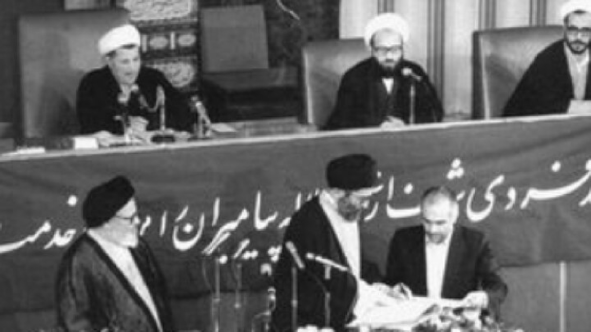 باشگاه خبرنگاران -در میان خبرگان حتی یک نفر با انتخاب آیت‌الله خامنه‌ای مخالف نبود