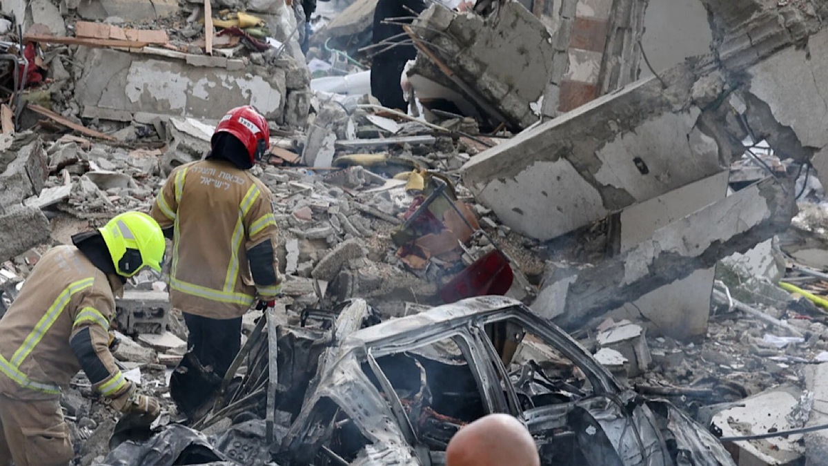 باشگاه خبرنگاران -آتش، دود و خسارت در مرکز صنایع نظامی رافائل