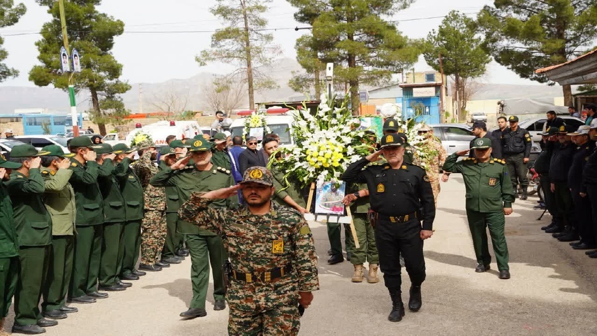 باشگاه خبرنگاران -تشییع و بدرقه پیکر دو شهید در شهرستان کوهدشت + تصاویر