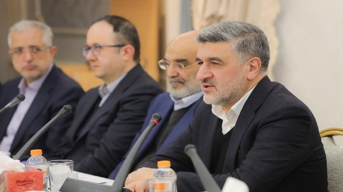 باشگاه خبرنگاران -بازار سرمایه برای کمک به بازسازی فولاد مبارکه و فولاد خوزستان پیش‌قدم شد