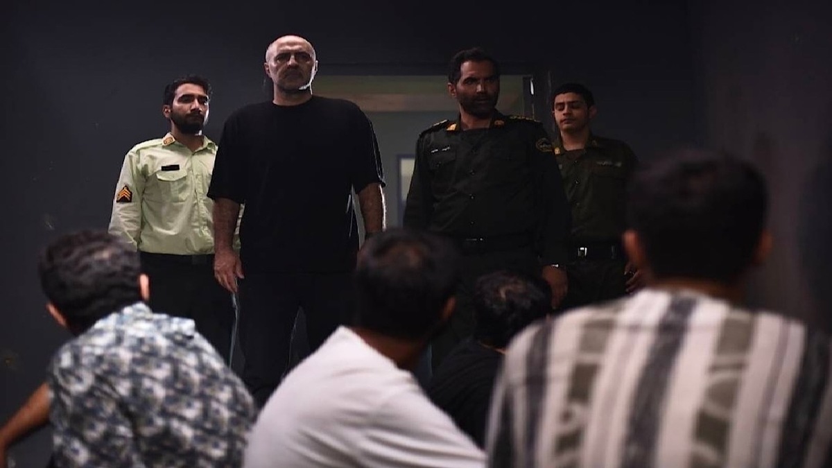 باشگاه خبرنگاران -روایت مقابله سرگرد جهانی با اراذل و اوباش و جاسوسان در «کلانتری ۱۱»