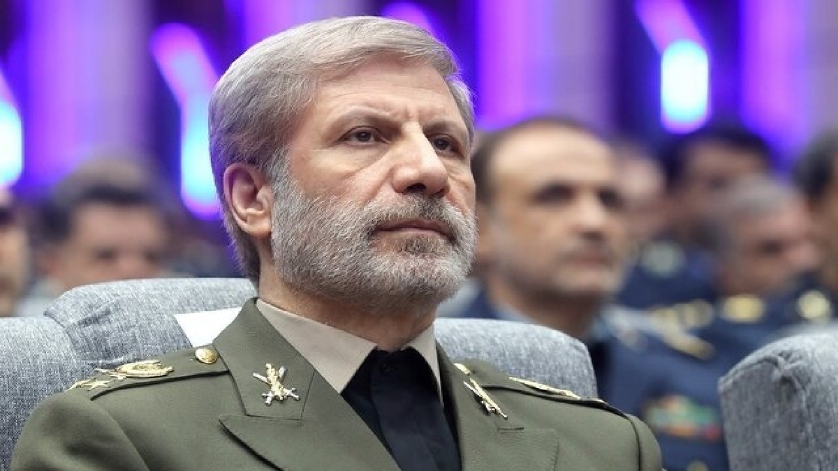 باشگاه خبرنگاران -قدردانی فرمانده کل ارتش از حضور حماسی ملت در آیین وداع و تشییع امیر شهید سپهبد موسوی