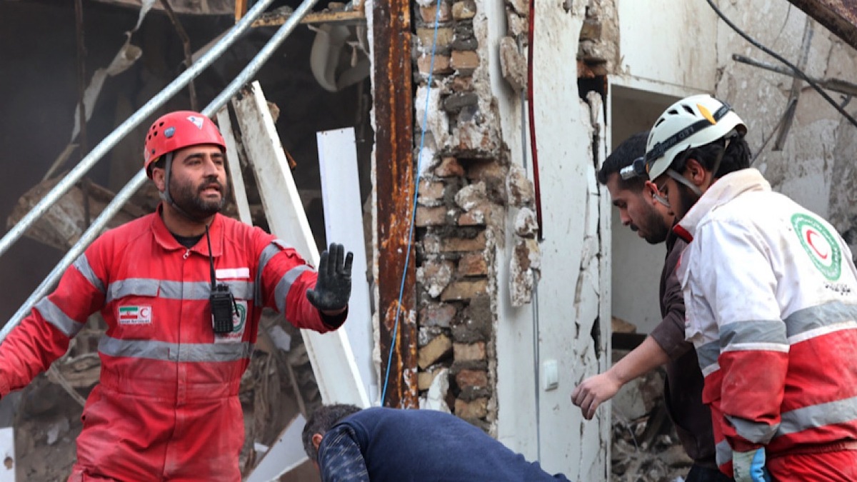 باشگاه خبرنگاران -نجات ۴۱۰ نفر از زیرآوار در تهران