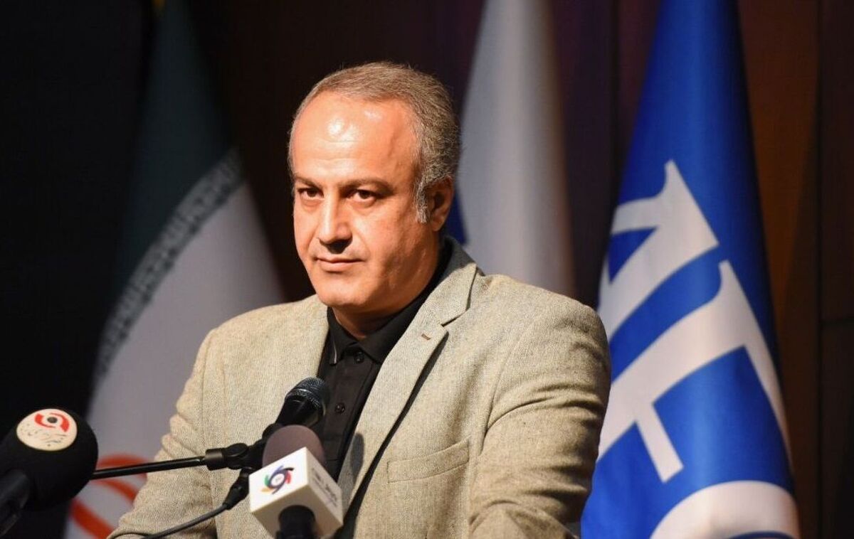 باشگاه خبرنگاران -خبیری: برگزاری دیدار‌های لیگ در این شرایط سخت است، اما فوتبال نباید تعطیل شود