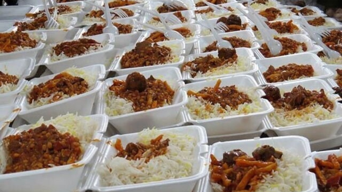 باشگاه خبرنگاران -کمیته امداد ۴۵ میلیون وعده غذای گرم توزیع کرد