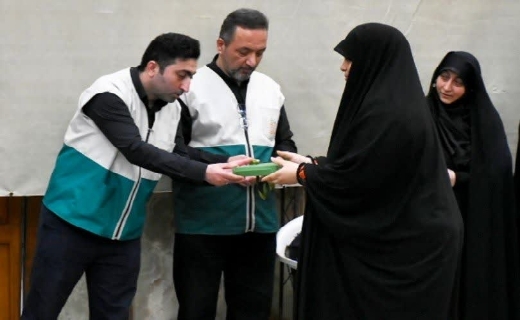 تجلیل از مادران برگزیده رویداد &laquo;شکوه مادری&raquo; در رشت+ تصاویر