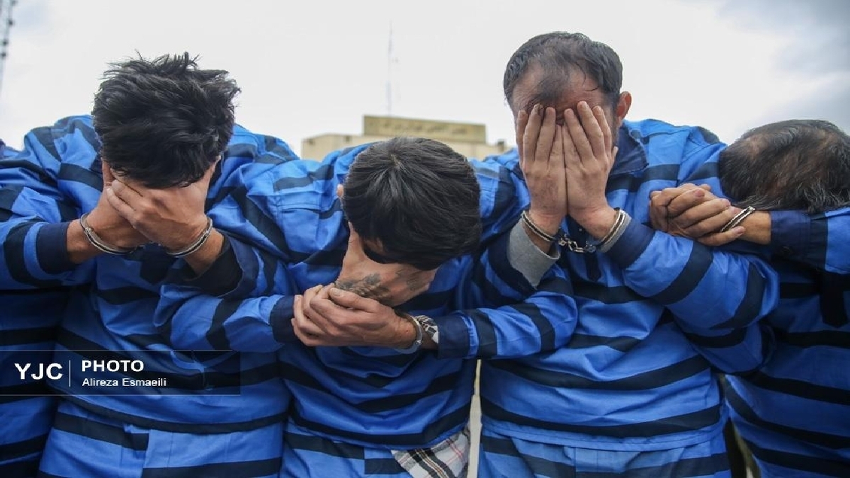 باشگاه خبرنگاران -دستگیری باند خانوادگی سارقان منزل در تهران و کشف ۱۵ فقره سرقت