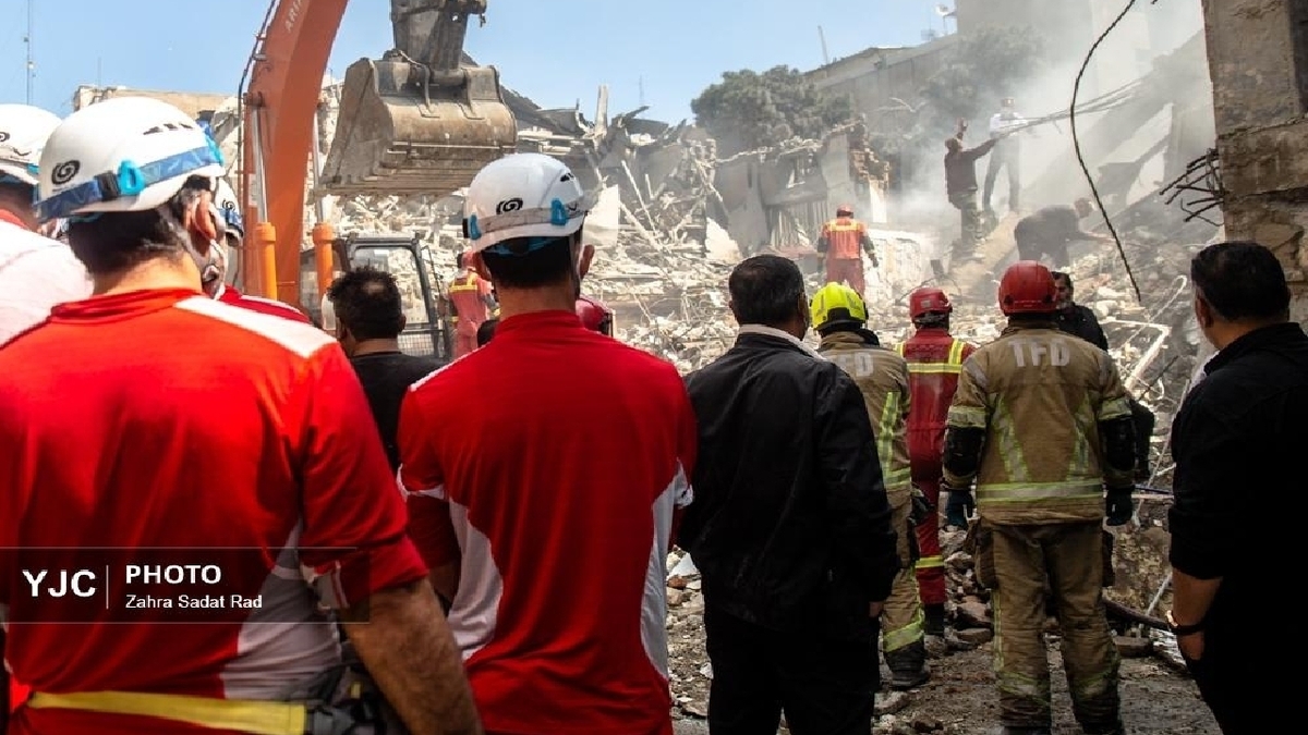 باشگاه خبرنگاران -بیش از ۲ هزار مأموریت امدادی در جنگ و نجات ۹۴۴ هموطن از آوار حملات/ تهران در صدر عملیات‌های امدادی