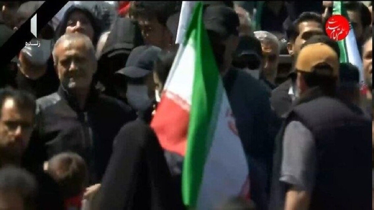 باشگاه خبرنگاران -حضور رئیس‌جمهور در جمع سوگواران چهلم رهبر شهید انقلاب