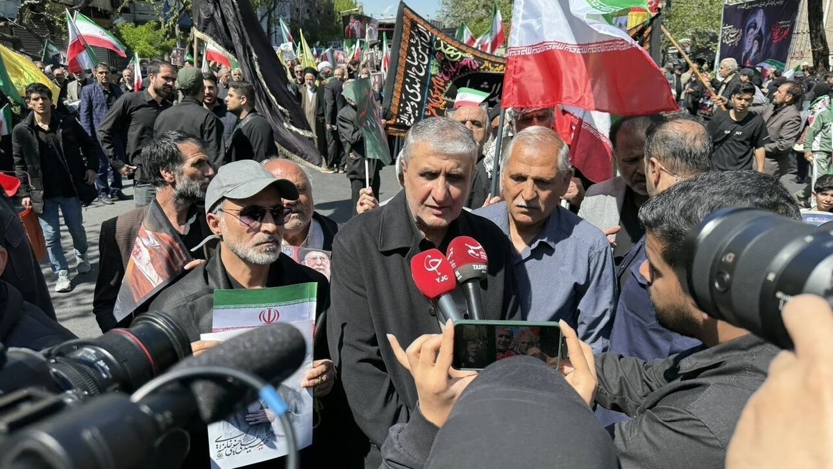 باشگاه خبرنگاران -اسلامی: رهبر شهید انقلاب اسلامی راهگشا بودند/ نیرو‌های مسلح ما تقاضای آتش‌بس نکردند