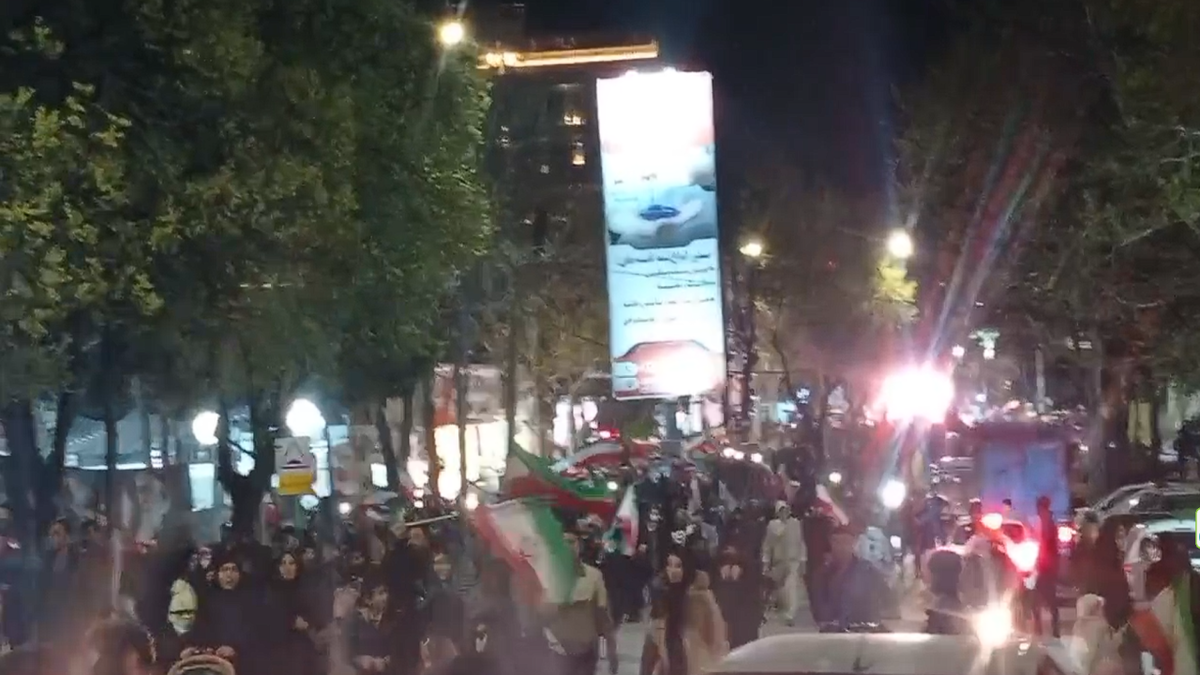 باشگاه خبرنگاران -حال و هوای بروجرد در چهلمین شب تجمع اقتدار و مقاومت + فیلم