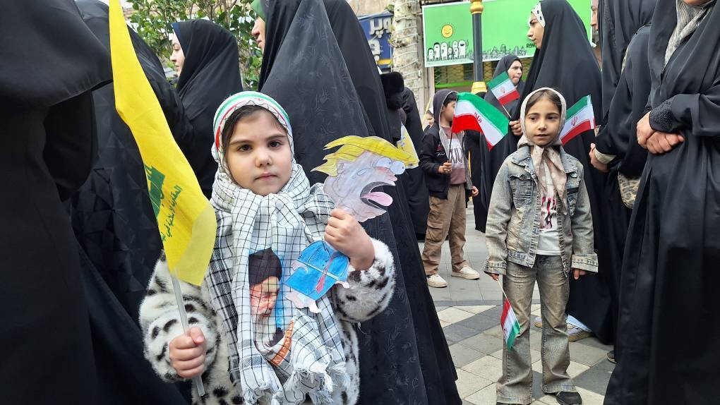 برگزاری ️سوگواره چهلمین روز شهادت قائد شهیدامت و شهدای مظلوم مدرسه شجره طیبه (ویژه دانش آموزان دختر) در خوی +فیلم وعکس برگزاری ️سوگواره چهلمین روز شهادت قائد شهیدامت و شهدای مظلوم مدرسه شجره طیبه (ویژه دانش آموزان دختر) در خوی +فیلم وعکس